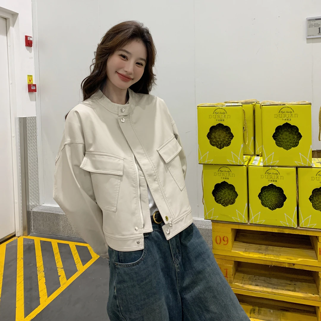 白色休闲风独特PU皮衣短外套2025早秋新款韩版气质百搭夹克上衣潮