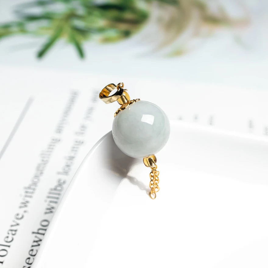 天然翡翠A货 气质时尚翡翠珠子吊坠精美简约款【多样性随机发货】