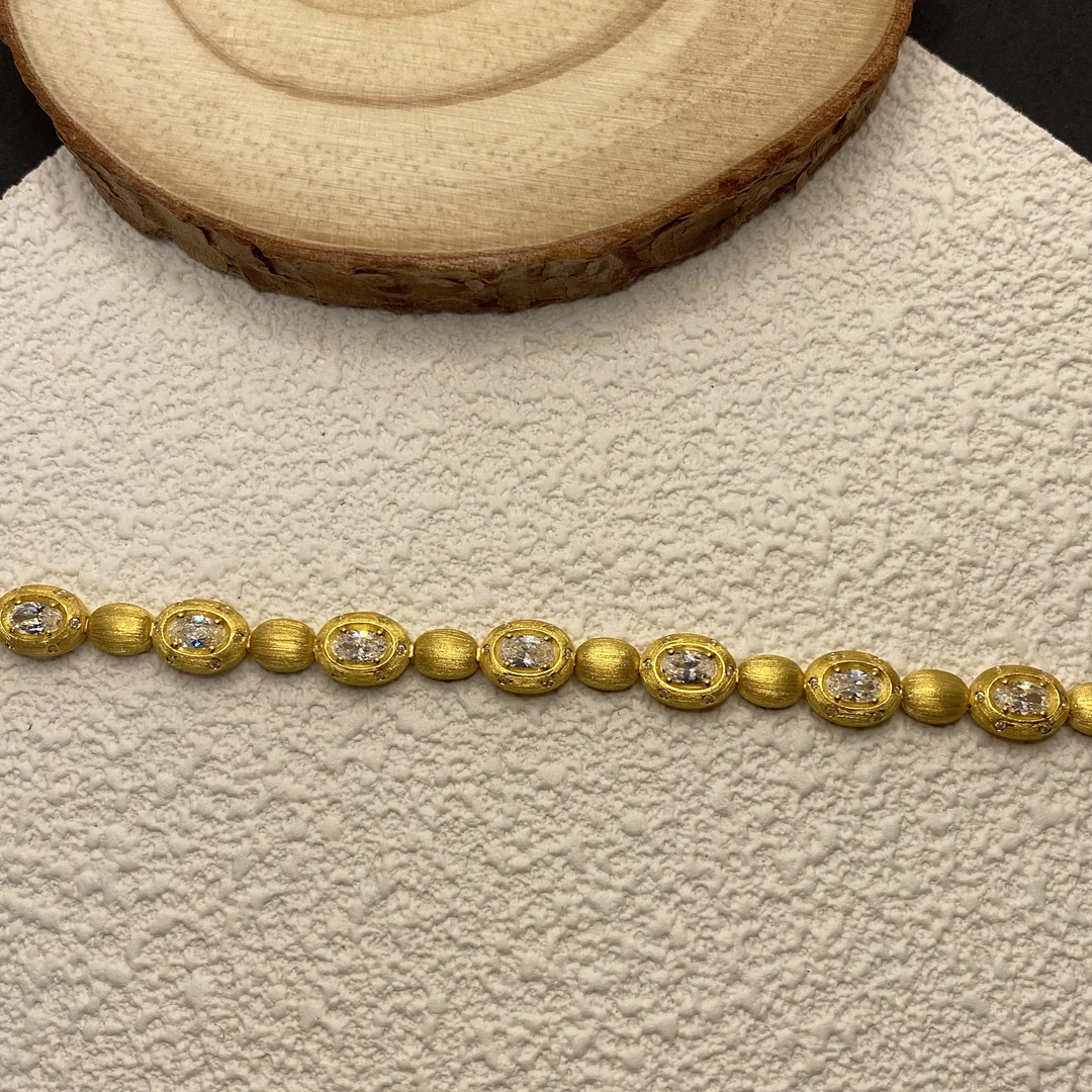 【金喜圆】足金999 莫桑钻鸽子蛋手链 /带证书钢印