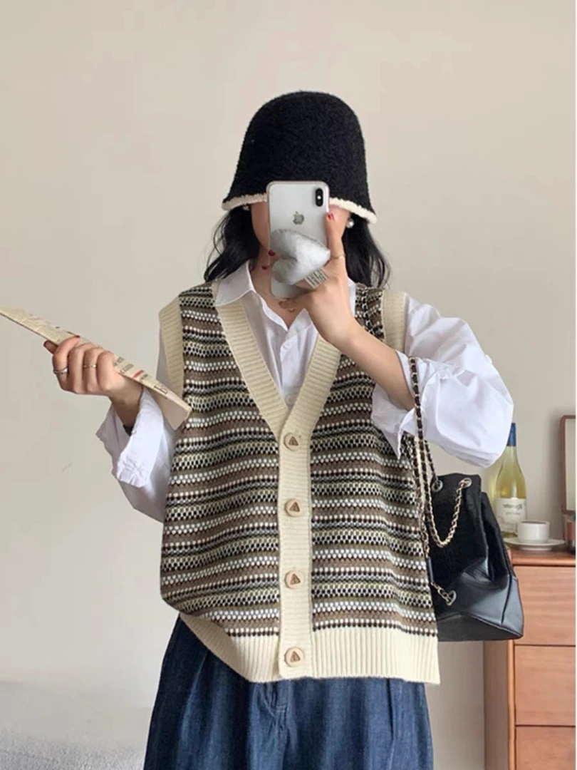 秋装复古慵懒风女士开衫毛衣针织马甲女新款2023马夹叠穿外搭冬季