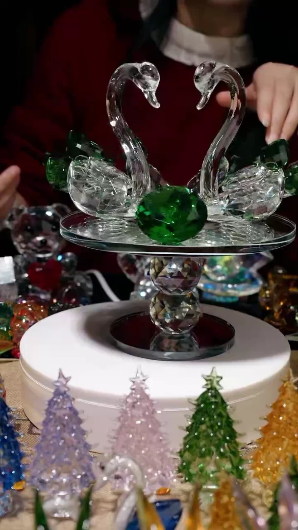 【闪购商品】水晶绿色转盘大天鹅摆件