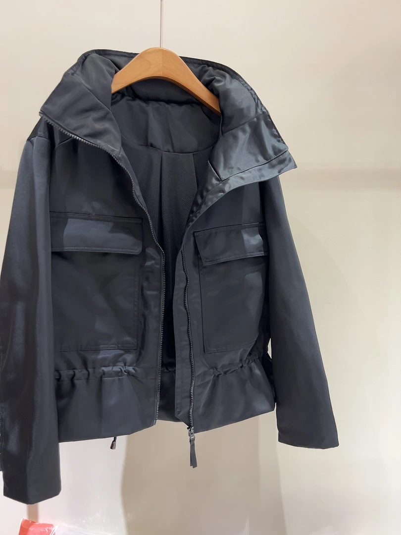 连帽收腰时尚冲锋外套0458