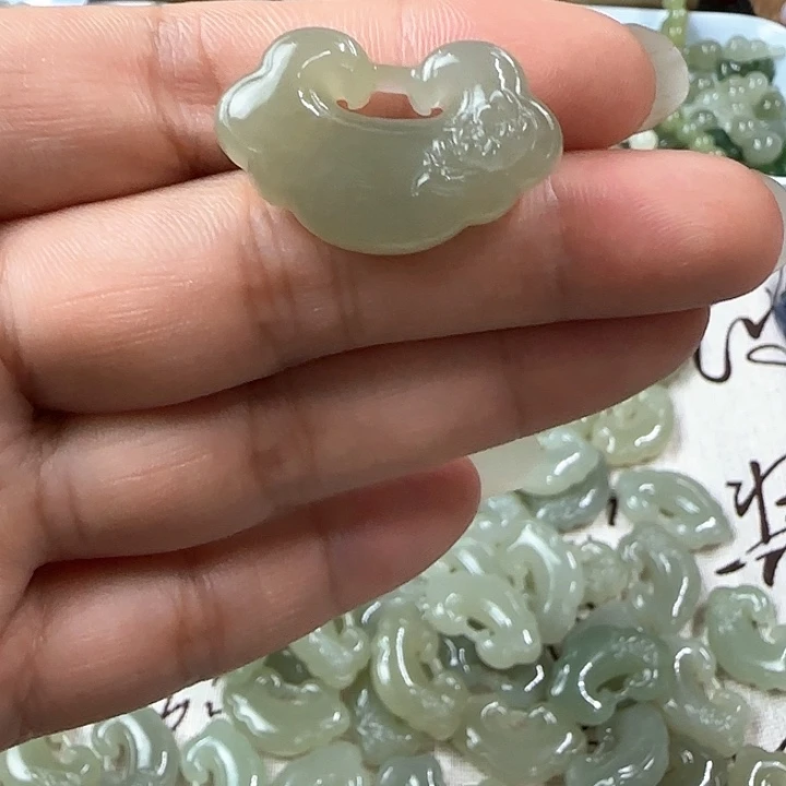 和田玉吊坠(赠链)未镶嵌?***?