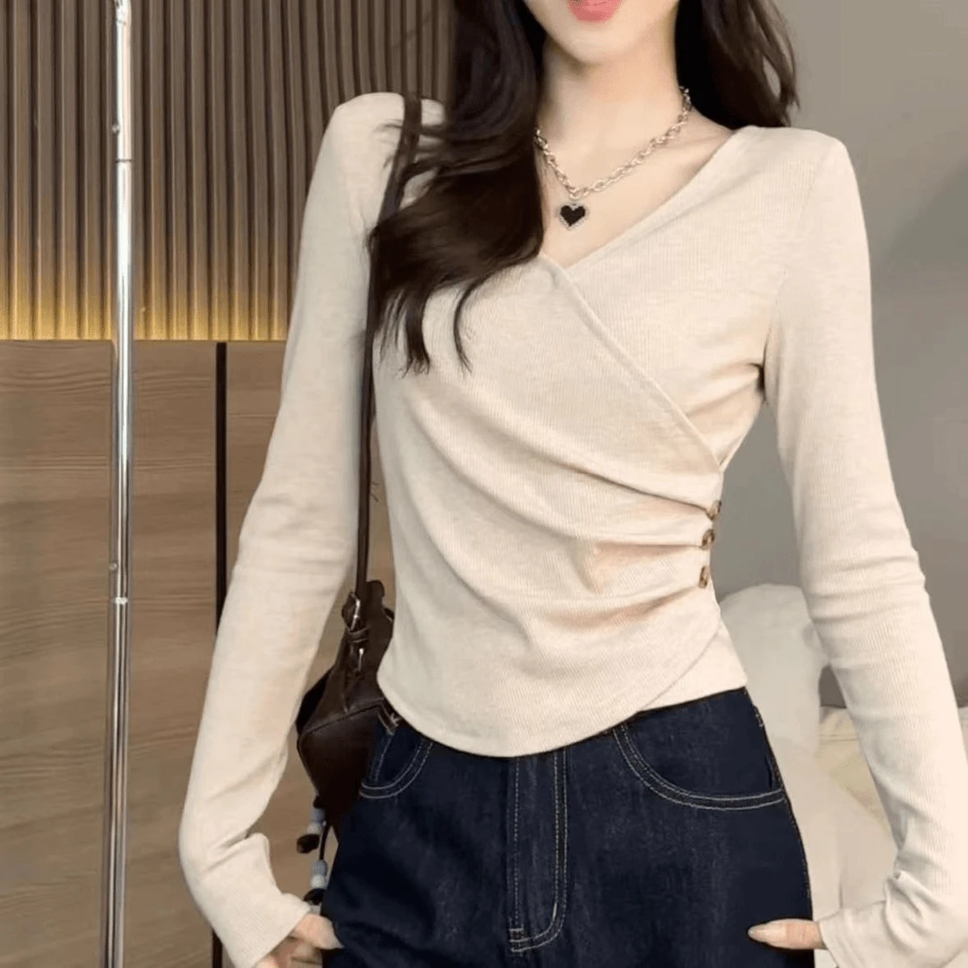 【现货】纯色百搭设计感T恤女秋季修身显瘦纯欲长袖打底衫上衣