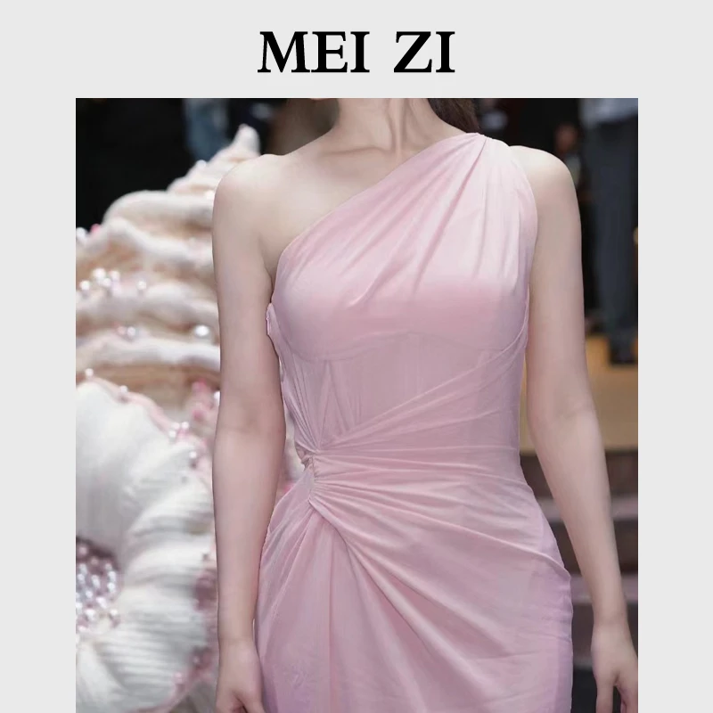 SMeizy【美子独家】明星同款斜肩褶皱收腰鱼骨显瘦宴会晚礼服连衣裙