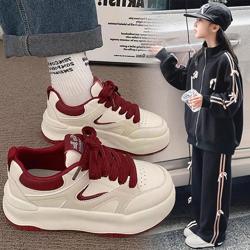 女童板鞋2025秋冬爆款百搭潮流中学生运动鞋软底时尚小白鞋老爹鞋