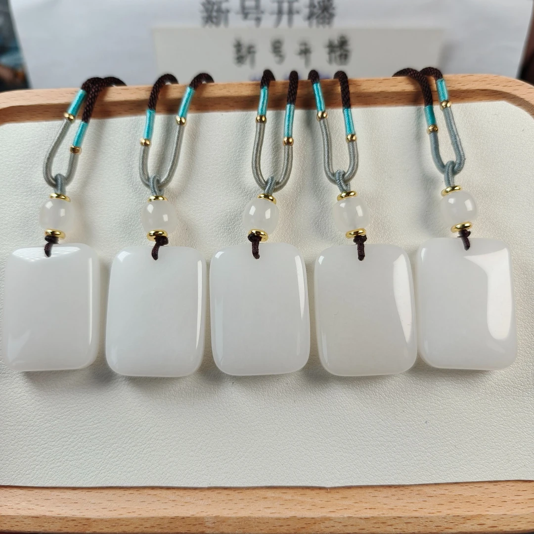 天然新疆金丝玉平安无事牌36*26*9mm 男女可戴 多样性发一件