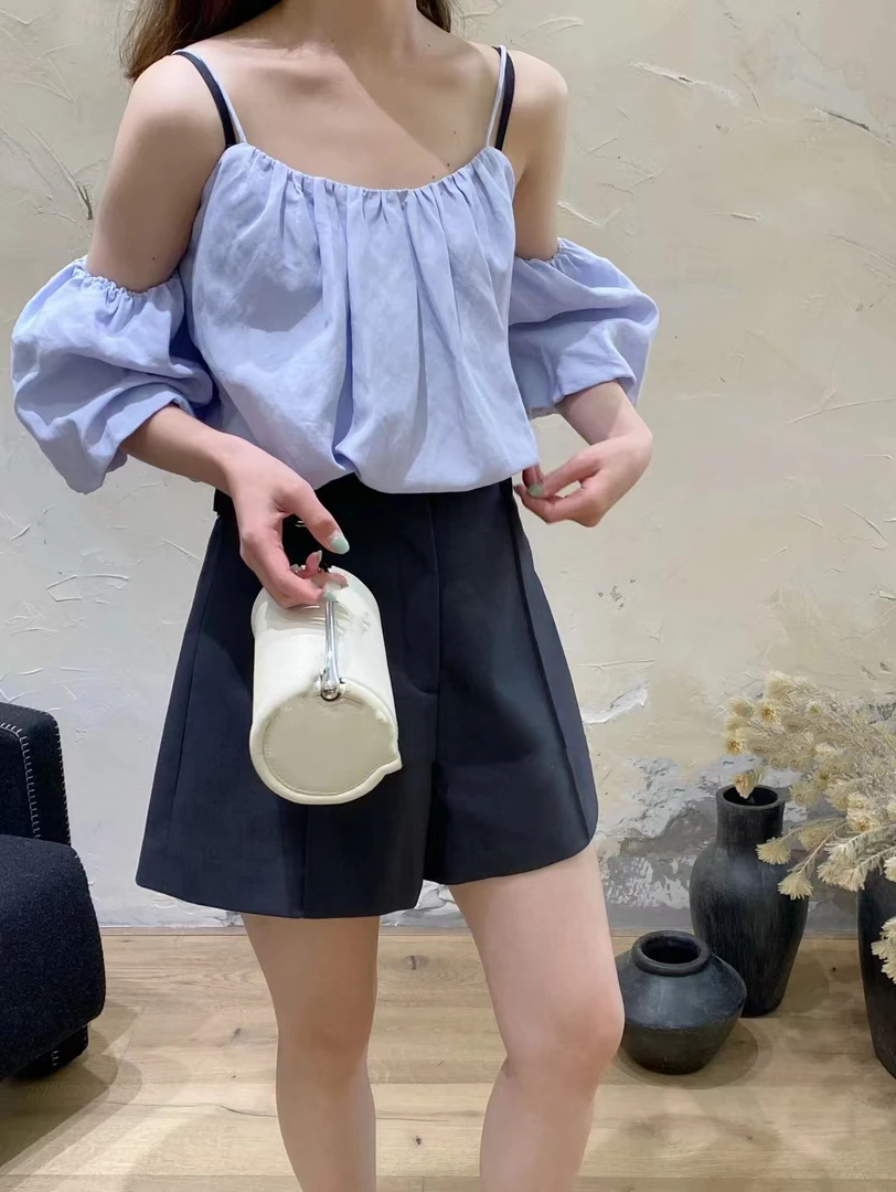 【BAI】夏季露肩吊带一字领泡泡袖衬衫女设计感6851