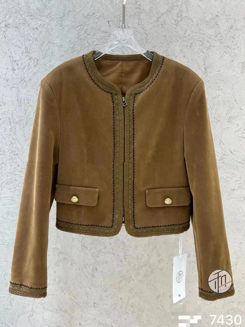 7430秋冬上新复古风格纽扣装饰舒适时尚短外套He
