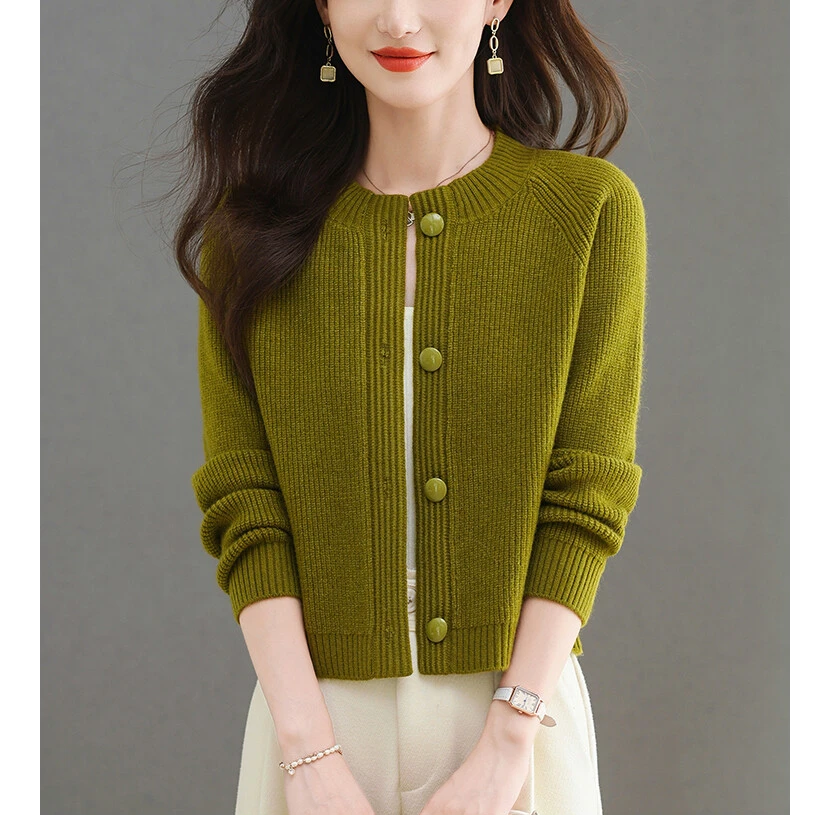 新款短款针织开衫洋气显瘦宽松小外套时尚单排扣圆领针织衫女女士