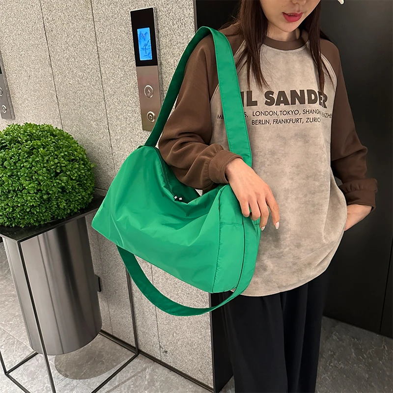 大容量运动包健身包包女背包高级感斜挎旅行包收纳时尚瑜伽包大包
