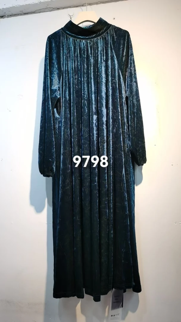 真丝绒连衣裙加长款
