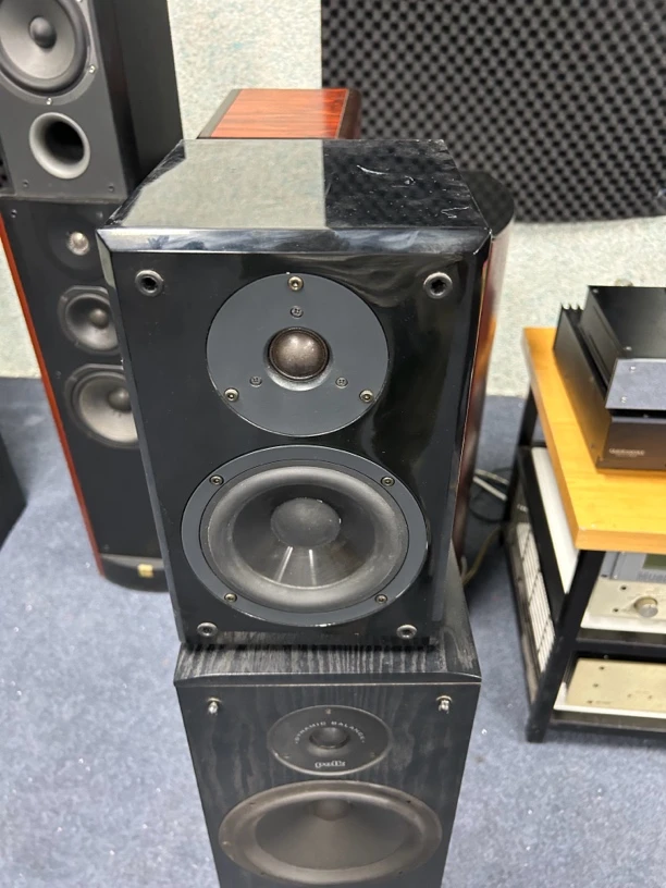 YMH五寸书架音响一对不包邮