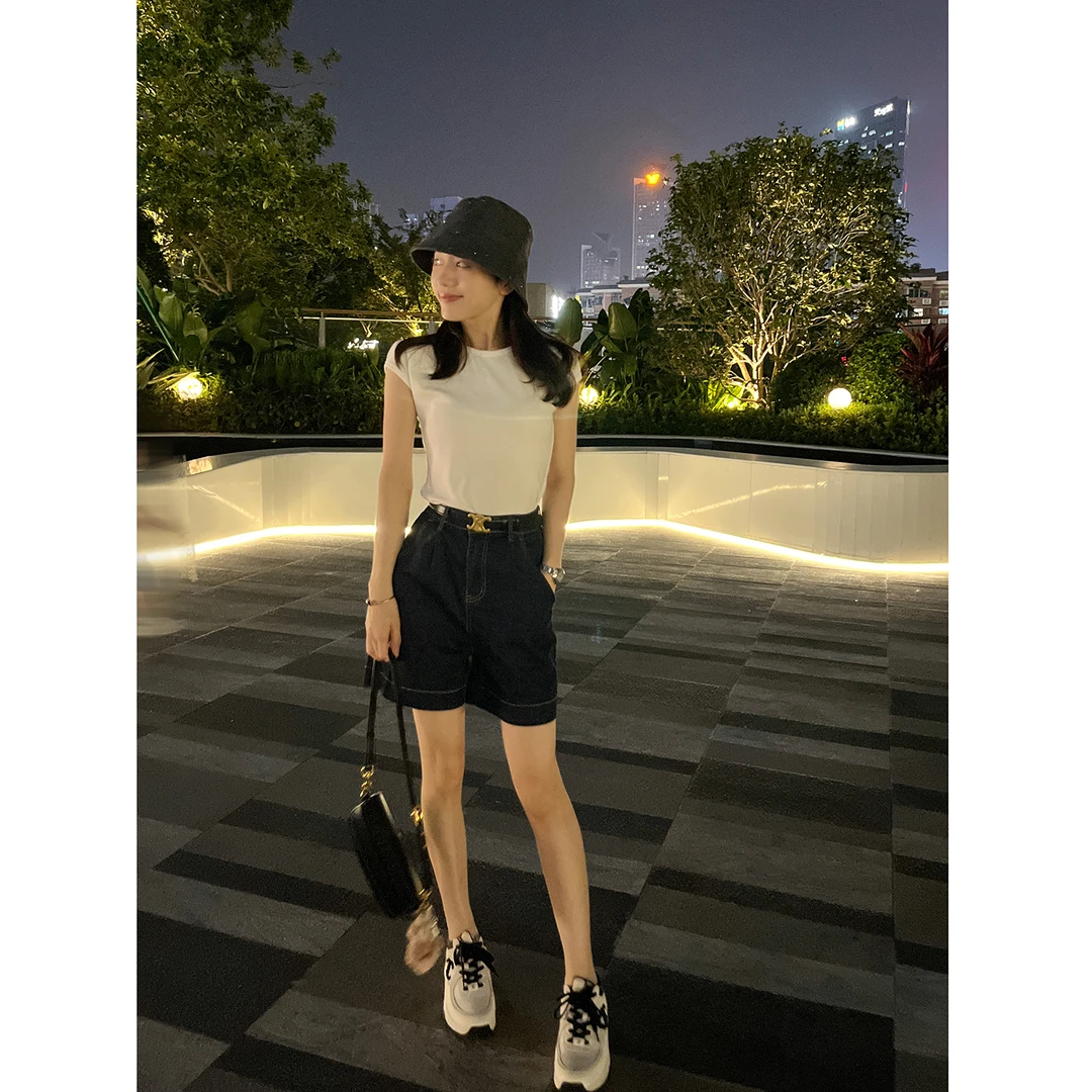 大丫  老钱风调  高腰显瘦深蓝色四分牛仔短裤（不配腰带）