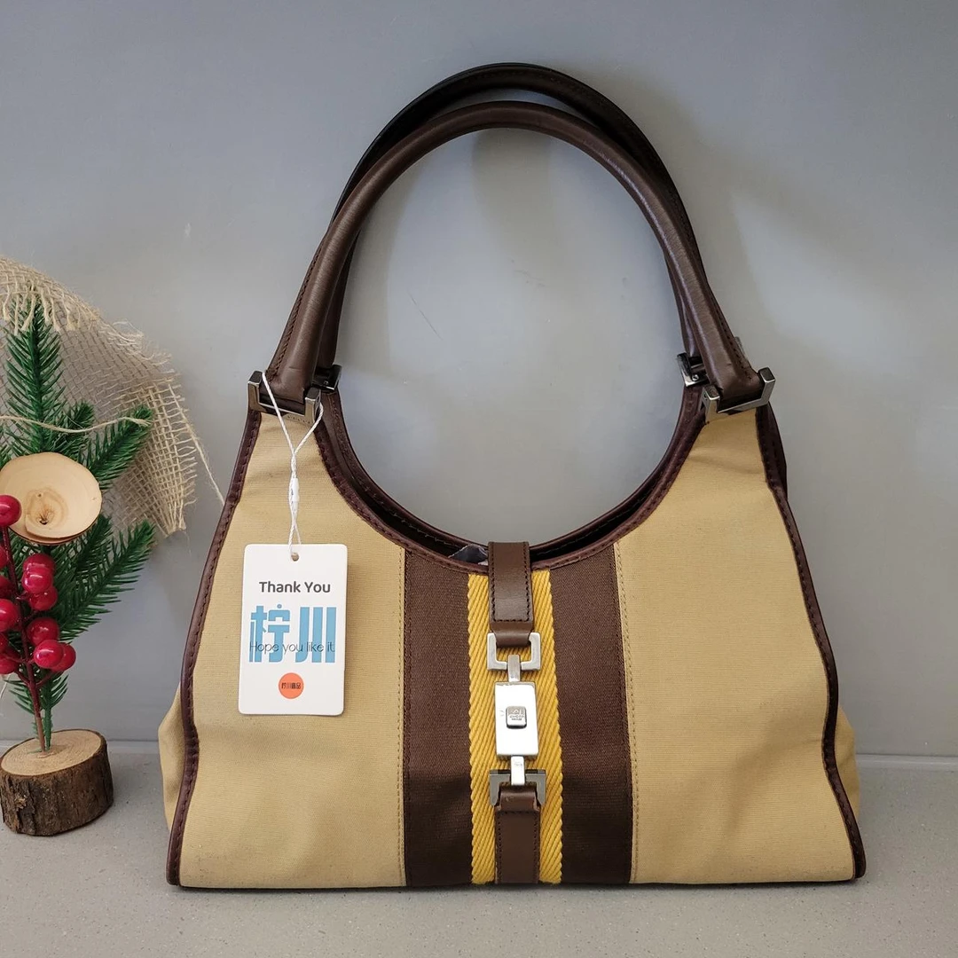 95新 FENDI/芬迪 98543573/柠川奢品/95新/芬迪/单肩包/N6007