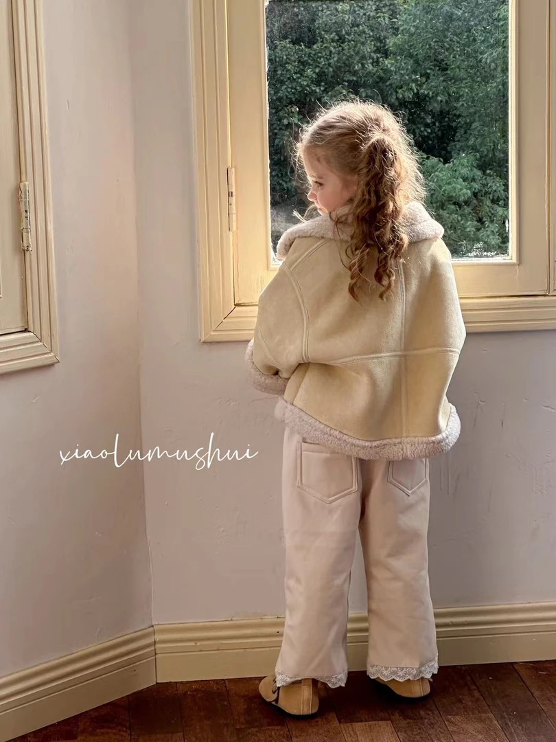 小鹿慕水 2024冬款加厚翻领黄色毛毛外套24746 米色直筒裤24729