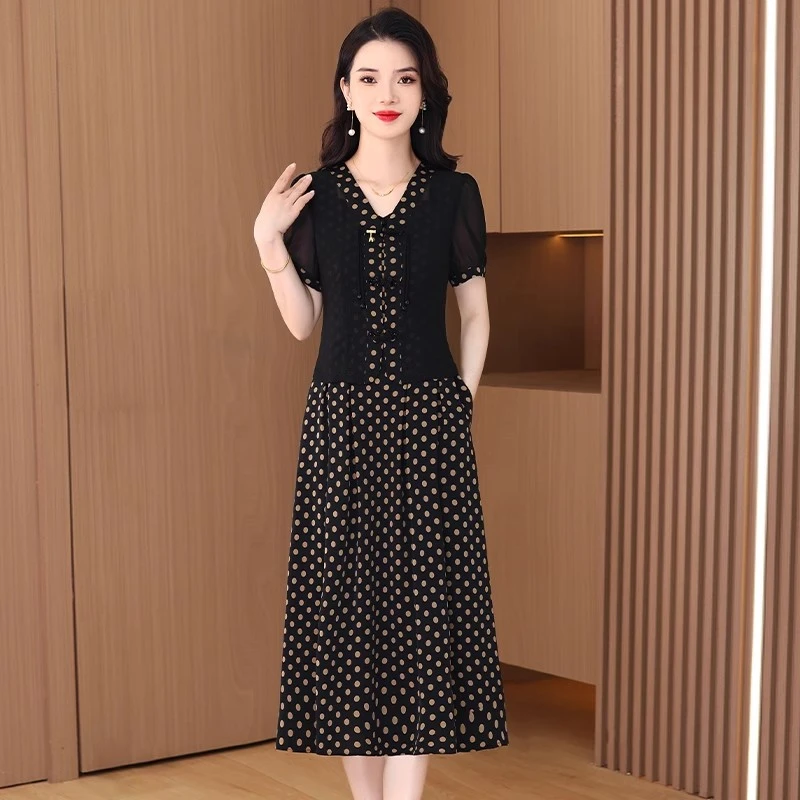 品牌流行时尚女装连衣裙2024新款夏时尚轻奢小众高级感贵夫人裙子