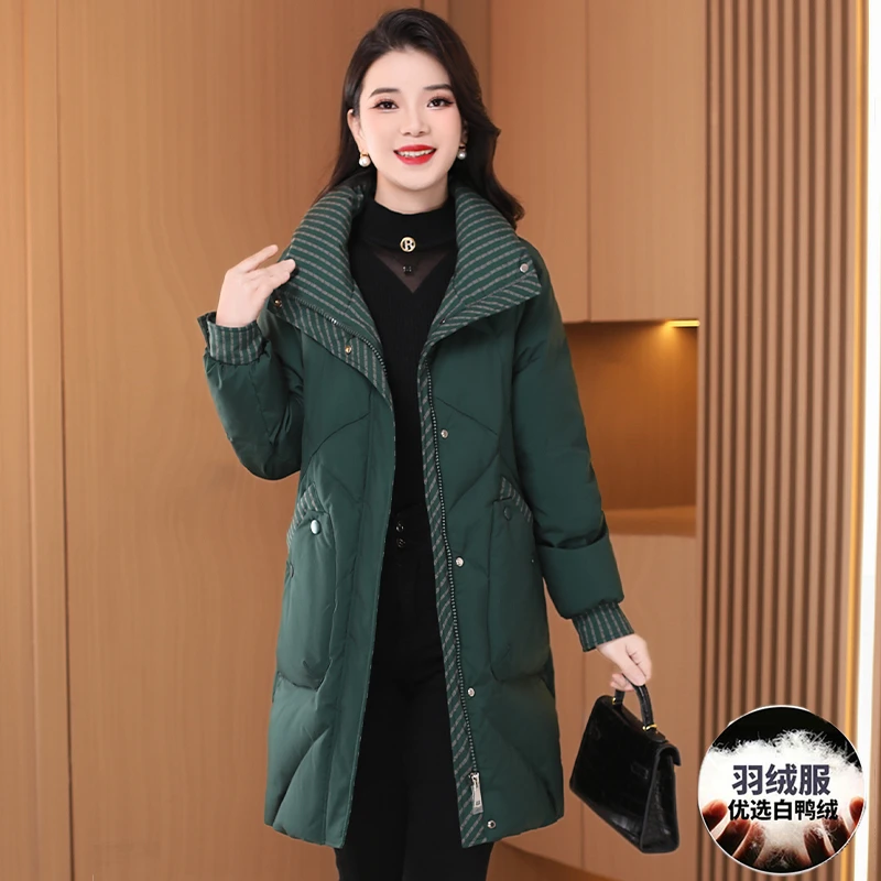 九江绿色中长高端羽绒服女冬季2025新款时尚洋气妈妈加厚流行袄子