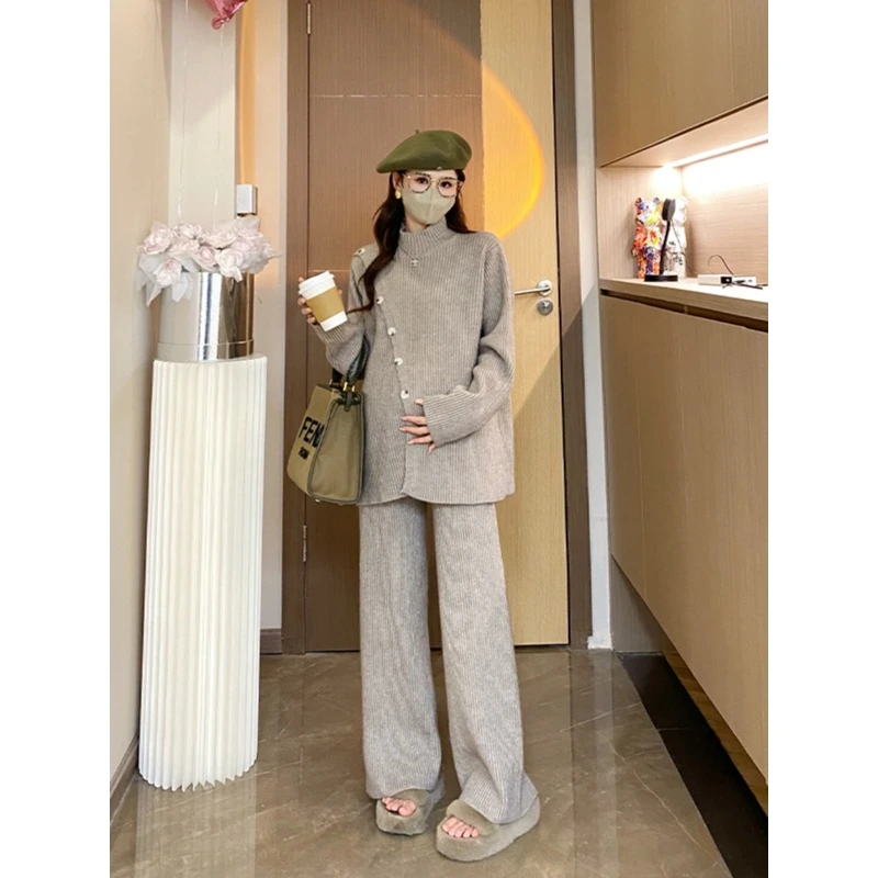 孕妈秋冬韩版简约显瘦立领针织上衣时尚阔腿长裤套装(无托腹)7853
