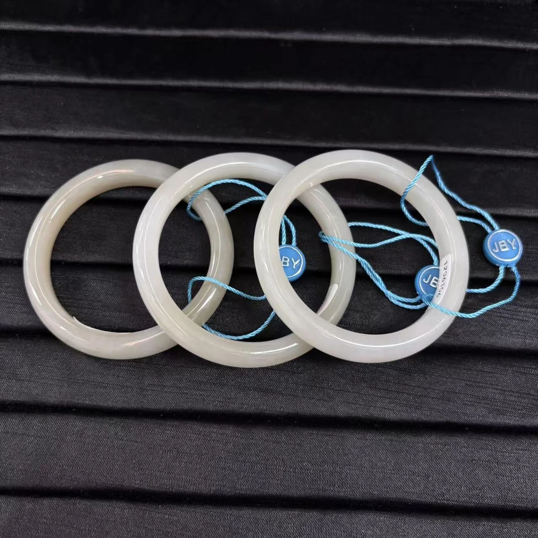 和田玉白玉俏黄手镯*（多样性单个发货）