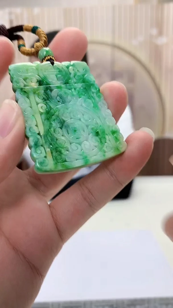 【闪购商品】定制翡翠未镶嵌4898bb-毛货挂件163