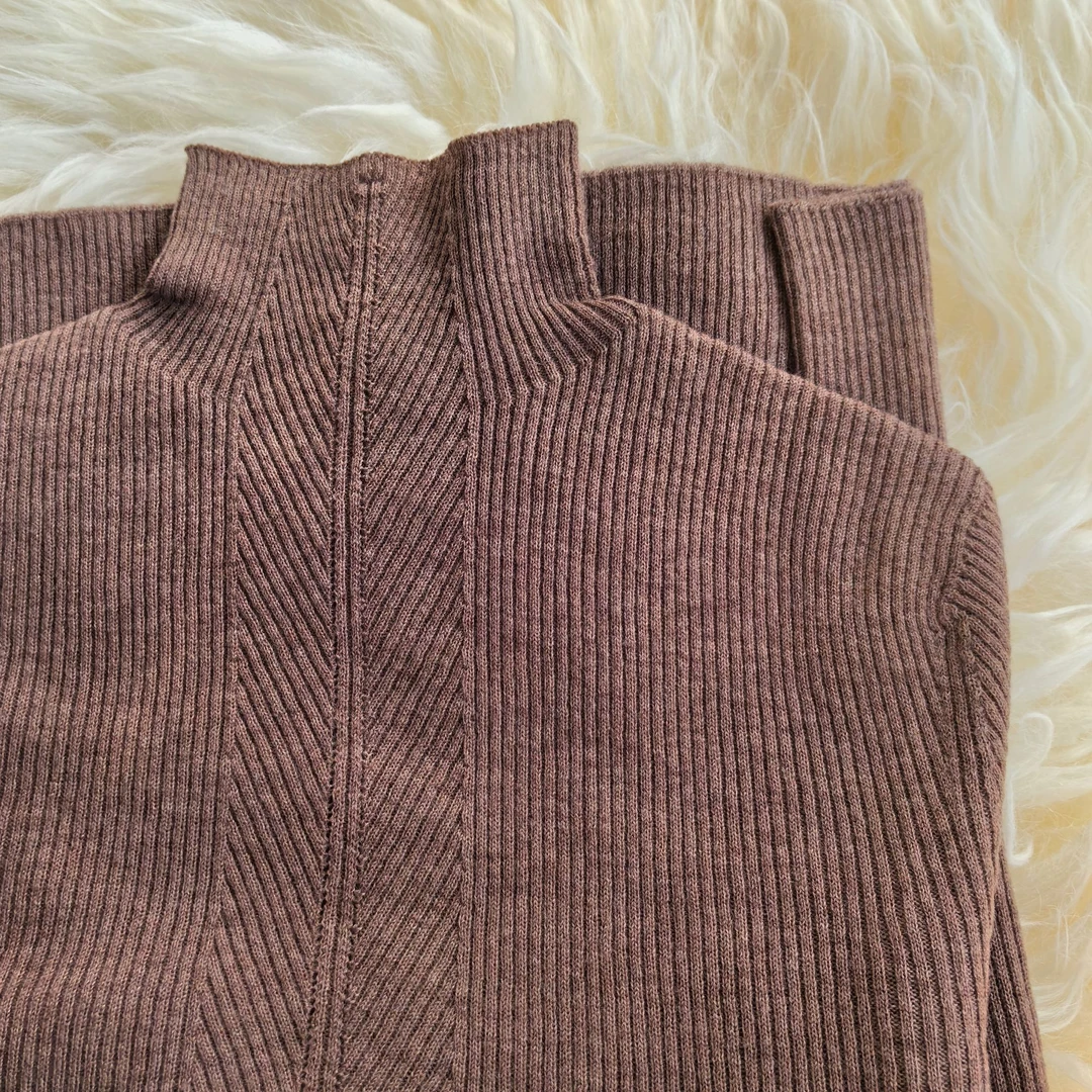 SENSN 24年 一体无缝长袖打底衫