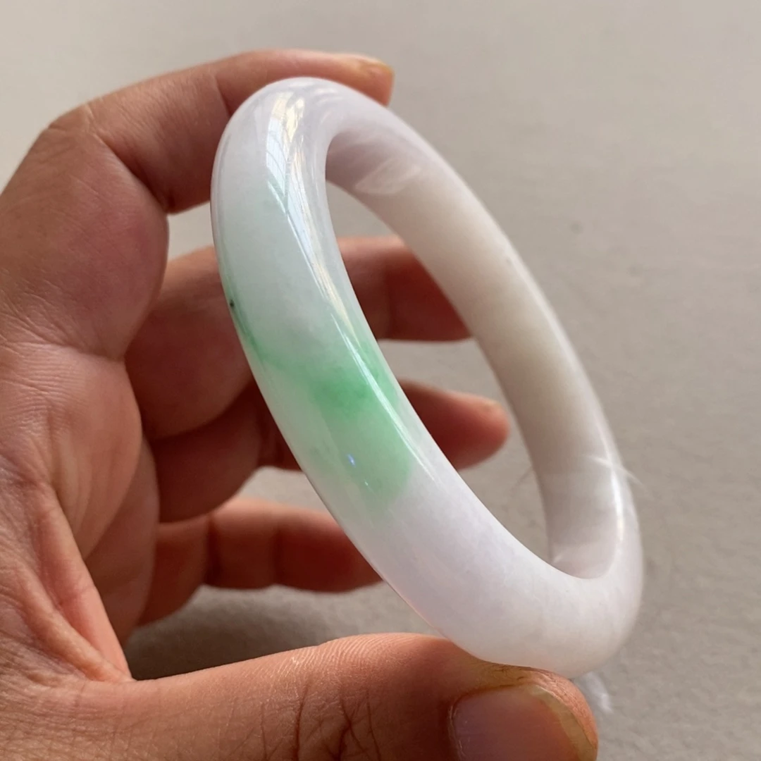 翡翠手镯未镶嵌天然翡翠手镯