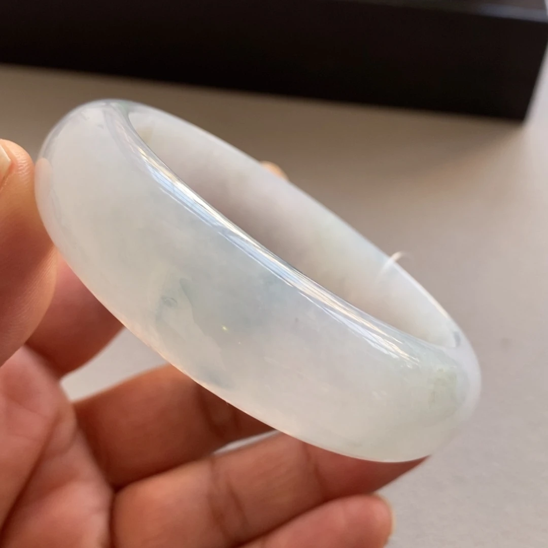 翡翠手镯未镶嵌天然翡翠手镯