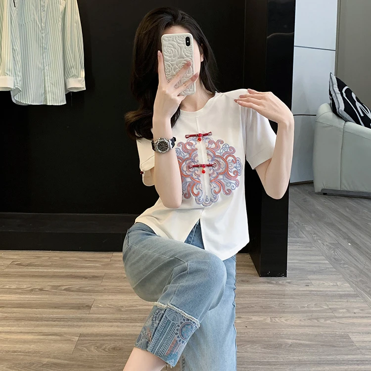 2024新中式国潮正肩短袖洋气T恤女刺绣设计时尚上衣牛仔裤