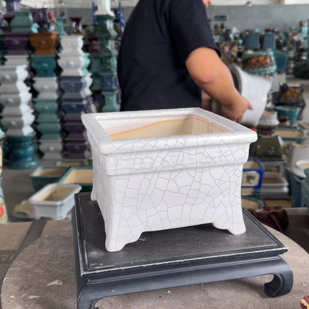 陶坚*一风堂石湾花盆。