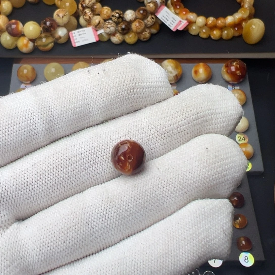 琥珀裸石未镶嵌'*W琥珀裸石未镶嵌