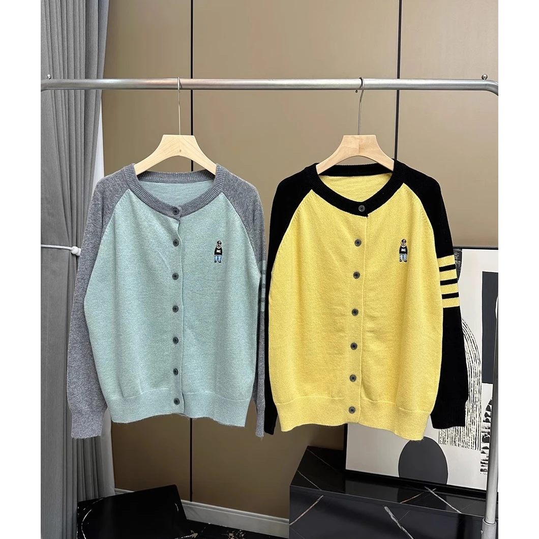 194 【唐唐加】小熊刺绣针织开衫女秋季新款慵懒风软糯毛衣上衣