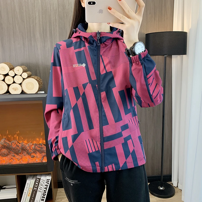 双面穿薄款外套女春秋季冲锋衣防风户外连帽夹克登山骑行运动上衣