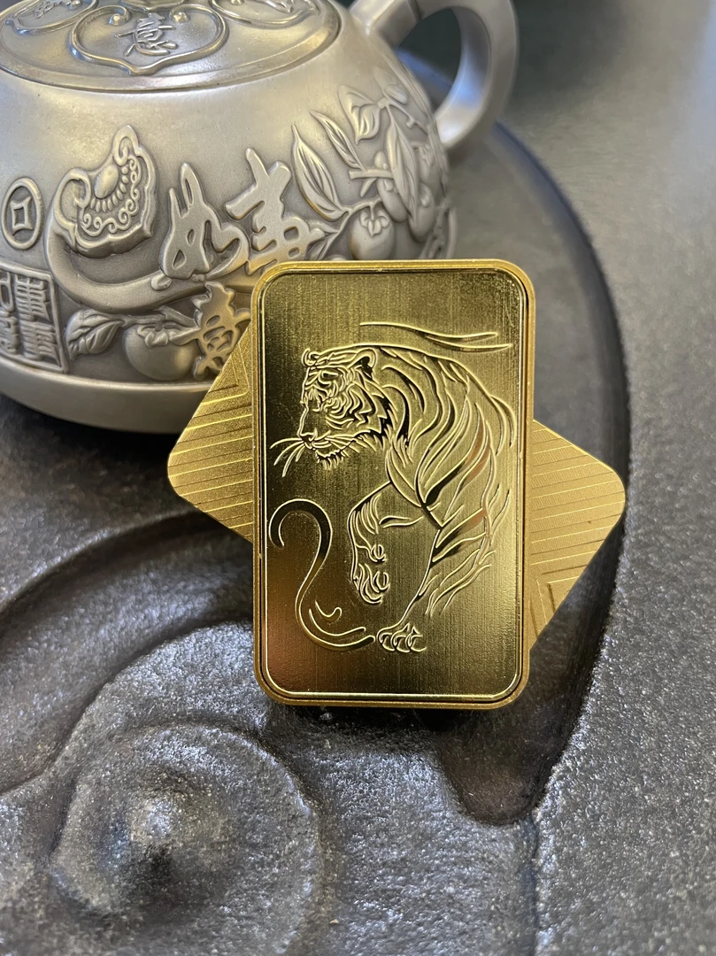 香橙美饰限量500套6个换1浮雕金色龙/虎，4个换1浮雕银色龙/虎