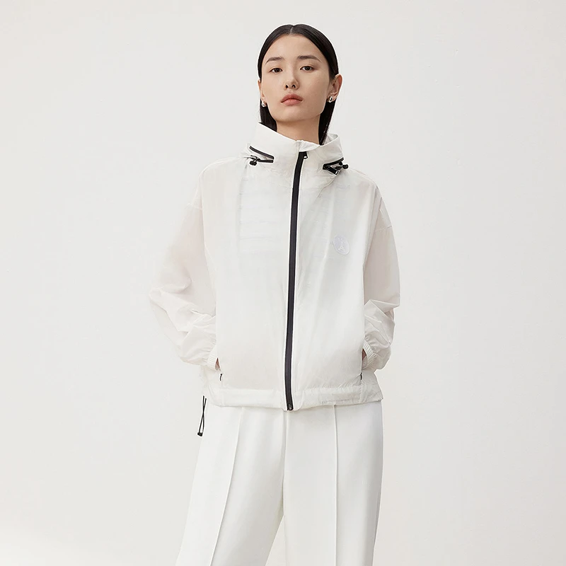 LANCY/朗姿2024夏季薄款白色简约短夹克运动休闲长袖上衣外套女