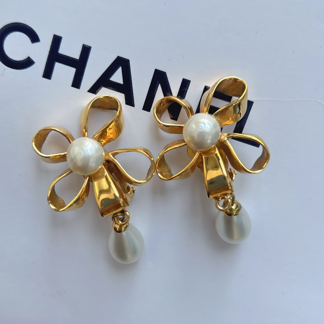 95新 Chanel/香奈儿 Chanel vintage香奈儿中古花花珍珠耳夹