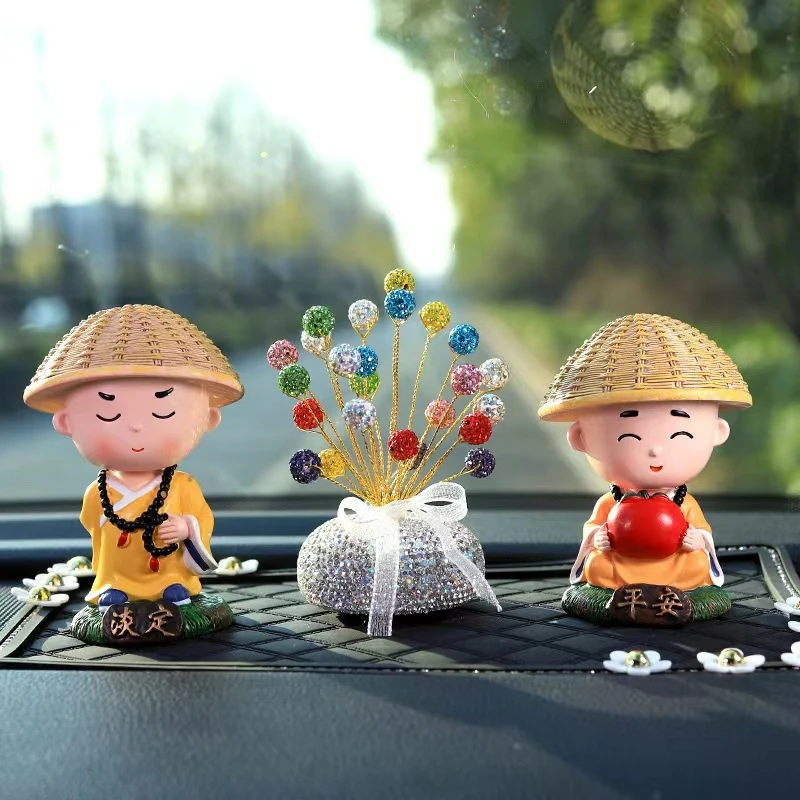 摇头平安小和尚汽车摆件车内装饰用品大全中控台车载好物高档摆件