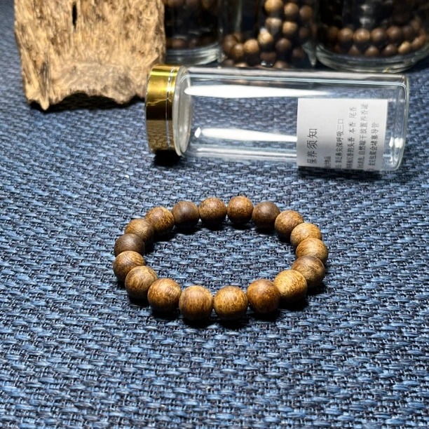 沉香海南绿棋楠单圈1.0+佛珠手串赠送养香瓶养香罐【多样性发货】