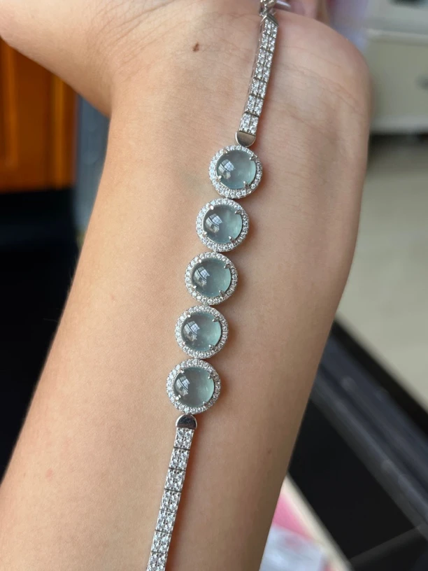 s925银镶翡翠5颗卡颗冰种蛋面卡7.6mm豪镶轻奢款手链