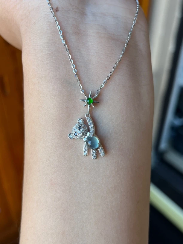 s925银镶翡翠小熊吊坠