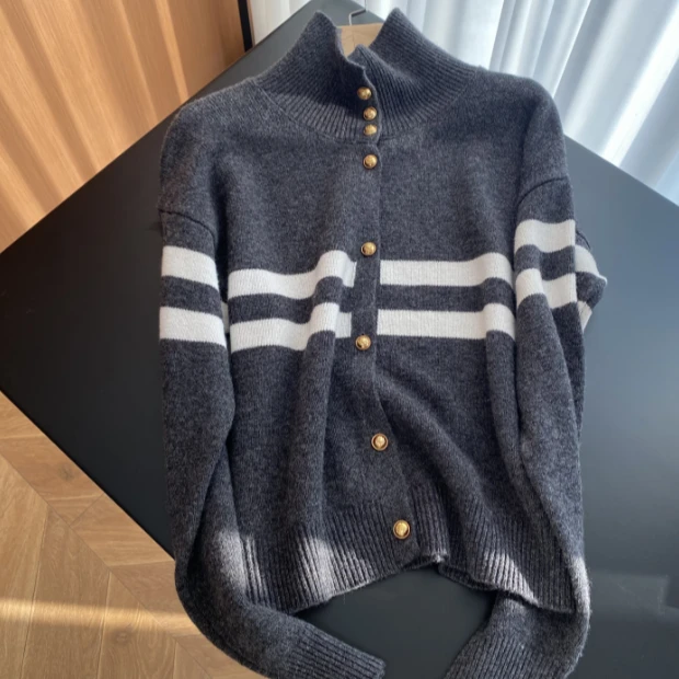 慵懒风软糯条纹高领上衣女秋冬韩系宽松加厚保暖毛衣外套