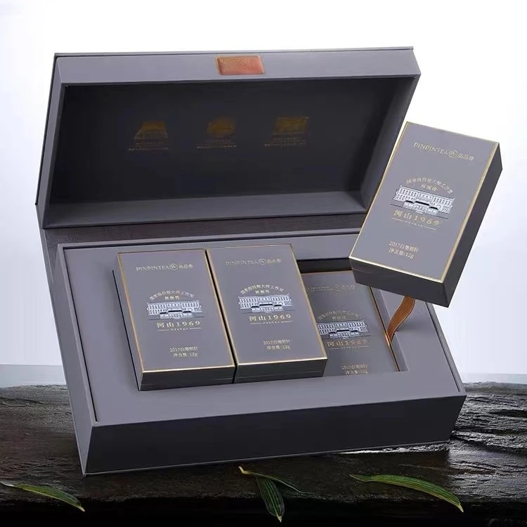 品品香白茶（河山1969白毫银针2017年整盒）