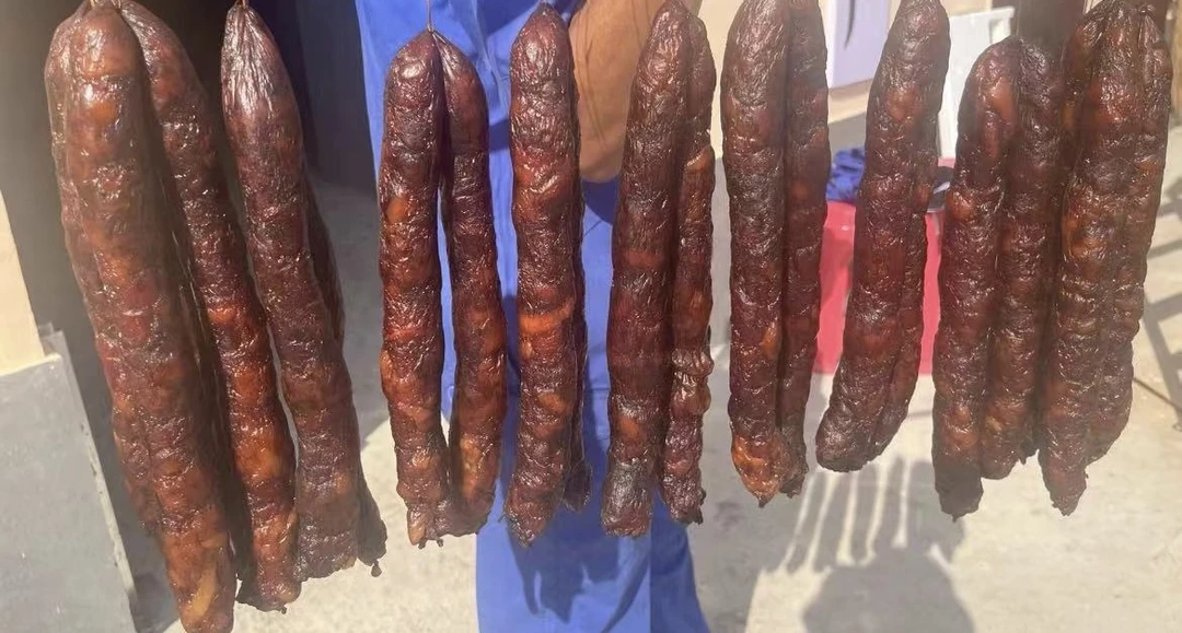 麻辣香肠腊肉腊肠2斤（微辣）麻辣味曾主任卖腊肠烟熏麻辣腊肠辣肠