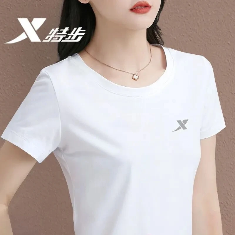 特步白色圆领短袖T恤女夏季新款设计感显瘦正肩体恤小个子上衣女