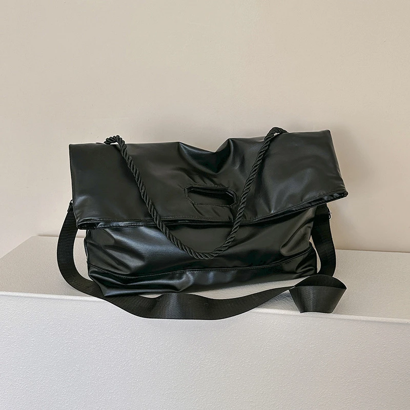 复古大容量单肩通勤质感包女秋冬季新款百搭轻便斜挎包女包肩包