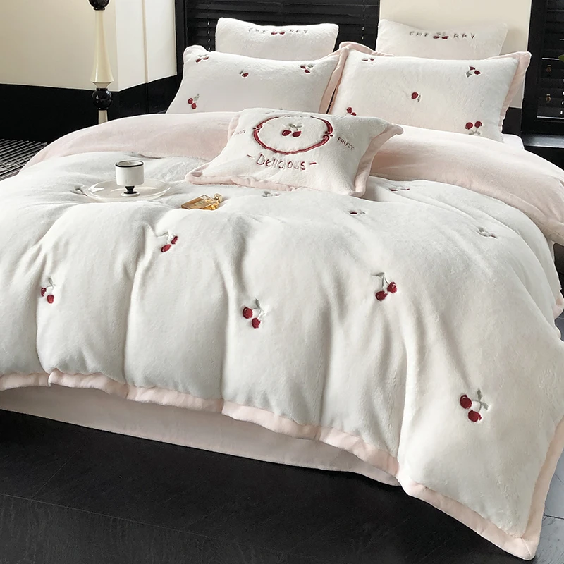 CG 0043 新款高克重仿兔毛绒牛奶绒五件套 米娅（红樱桃）