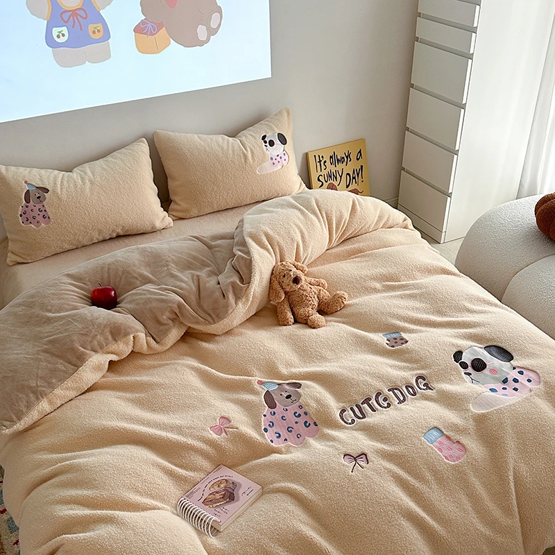 MTP 7237 新款卡通仿羊绒绣花四件套 皮皮狗