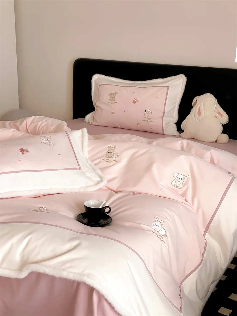 FRY 6696 秋冬新款高支陶瓷磨毛绣花嵌条款四件套 千禧兔-婉柔粉