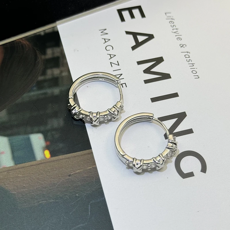 铜合金合成锆石耳饰 气质轻奢时尚百搭小众简约耳环QC1325