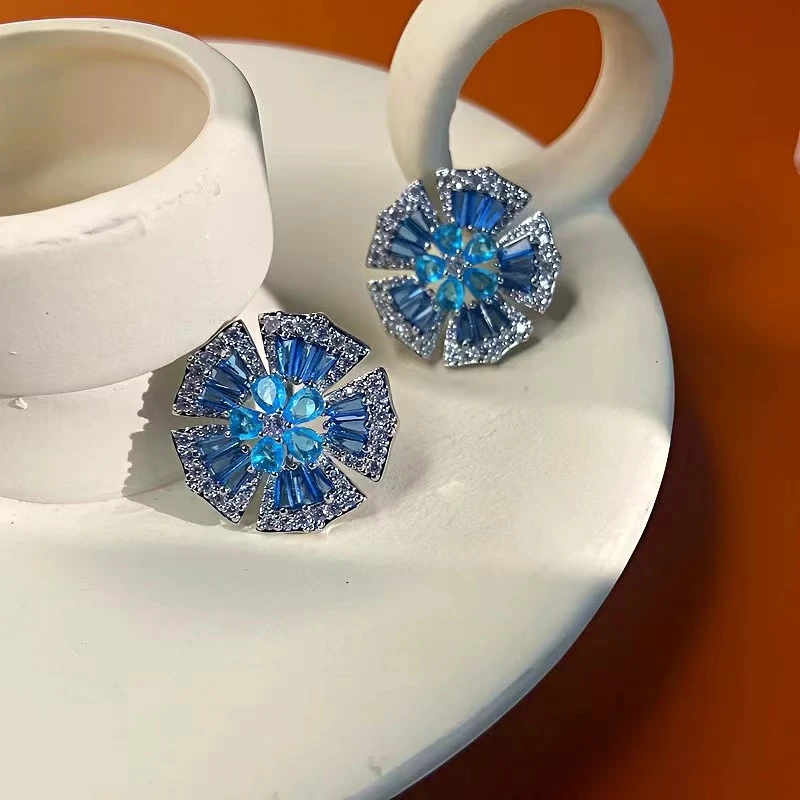 铜合金合成锆石耳饰 设计感满钻花朵耳环新款轻奢大气QC1560